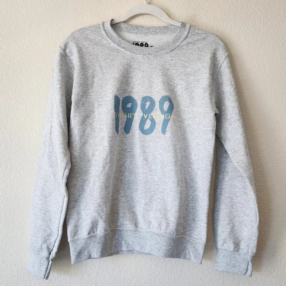 Taylor Swift Official 1989 Taylor’s Version Crewneck Sweatshirt XS - Picture 2 of 4